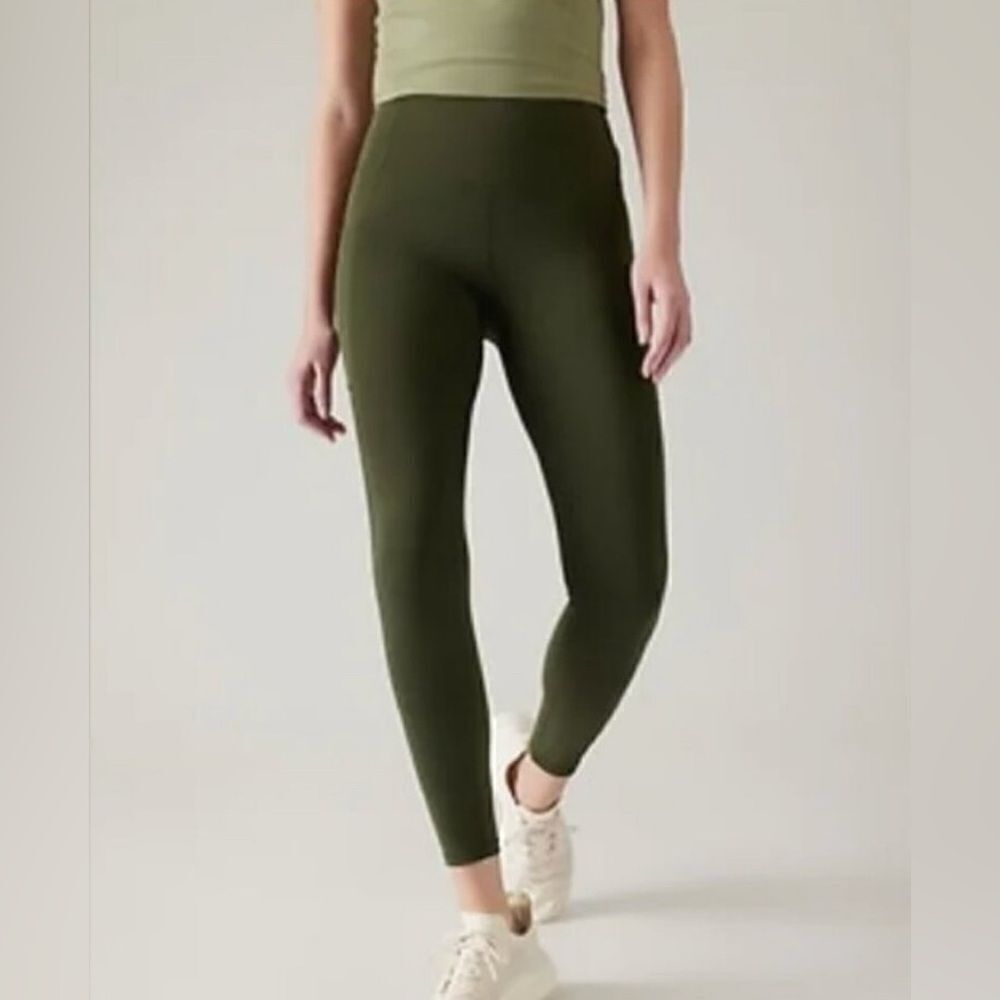 Athleta Ultimate Stash Tight